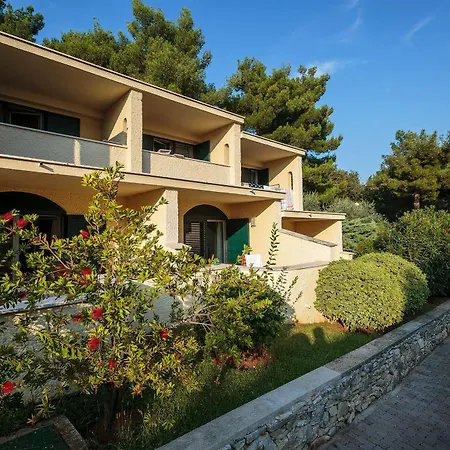 Apartments Laguna Bellevue Apartment